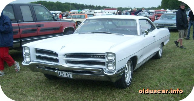 1966 Pontiac Star Chief Executive Hardtop Coupe front